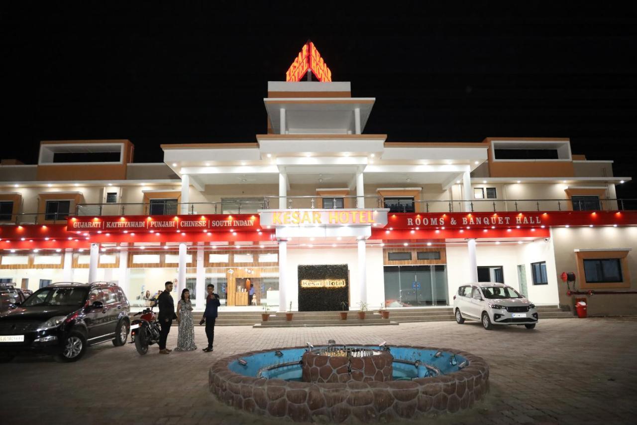 Kesar Hotel Viramgam Bagian luar foto