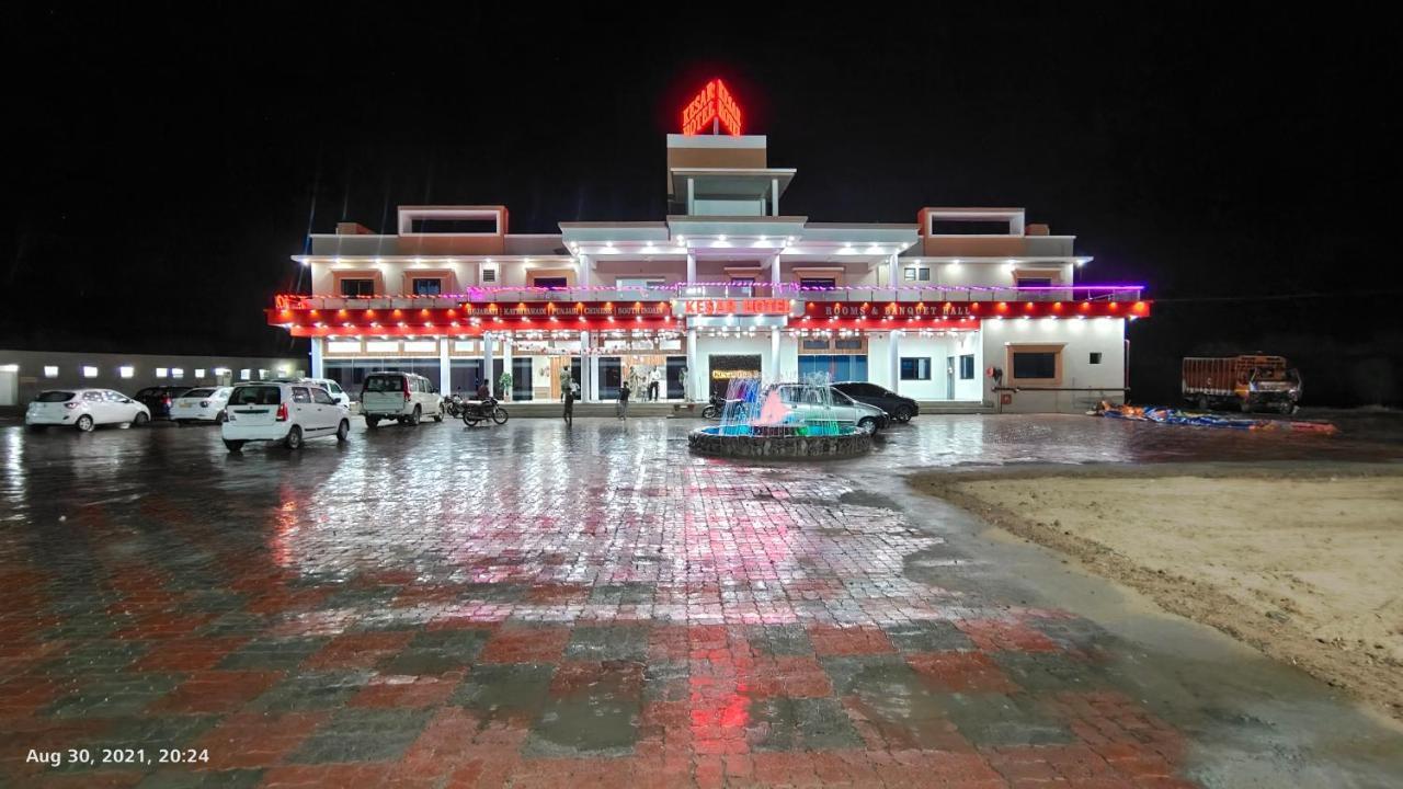 Kesar Hotel Viramgam Bagian luar foto