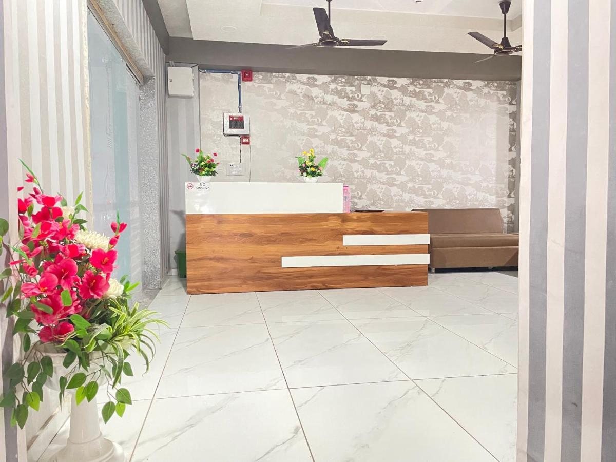 Kesar Hotel Viramgam Bagian luar foto