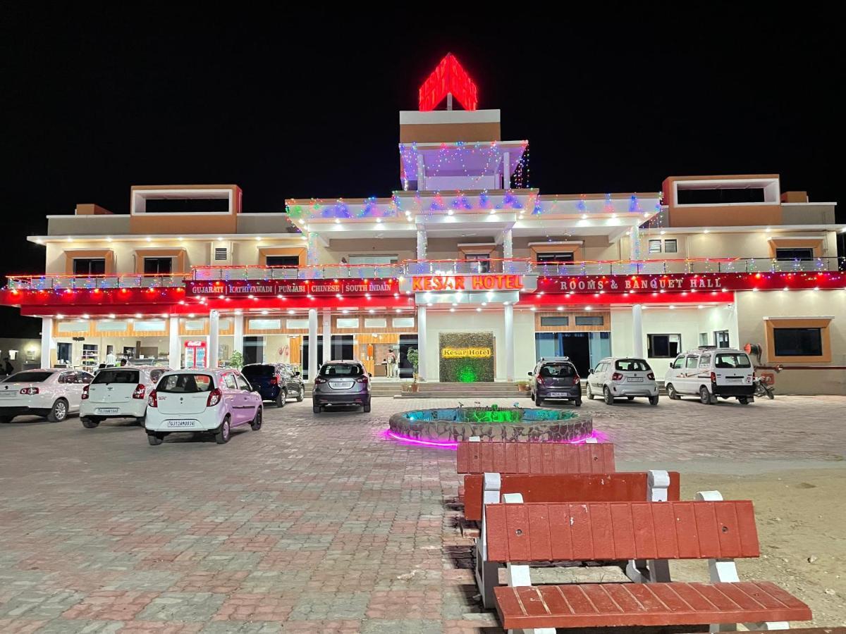 Kesar Hotel Viramgam Bagian luar foto