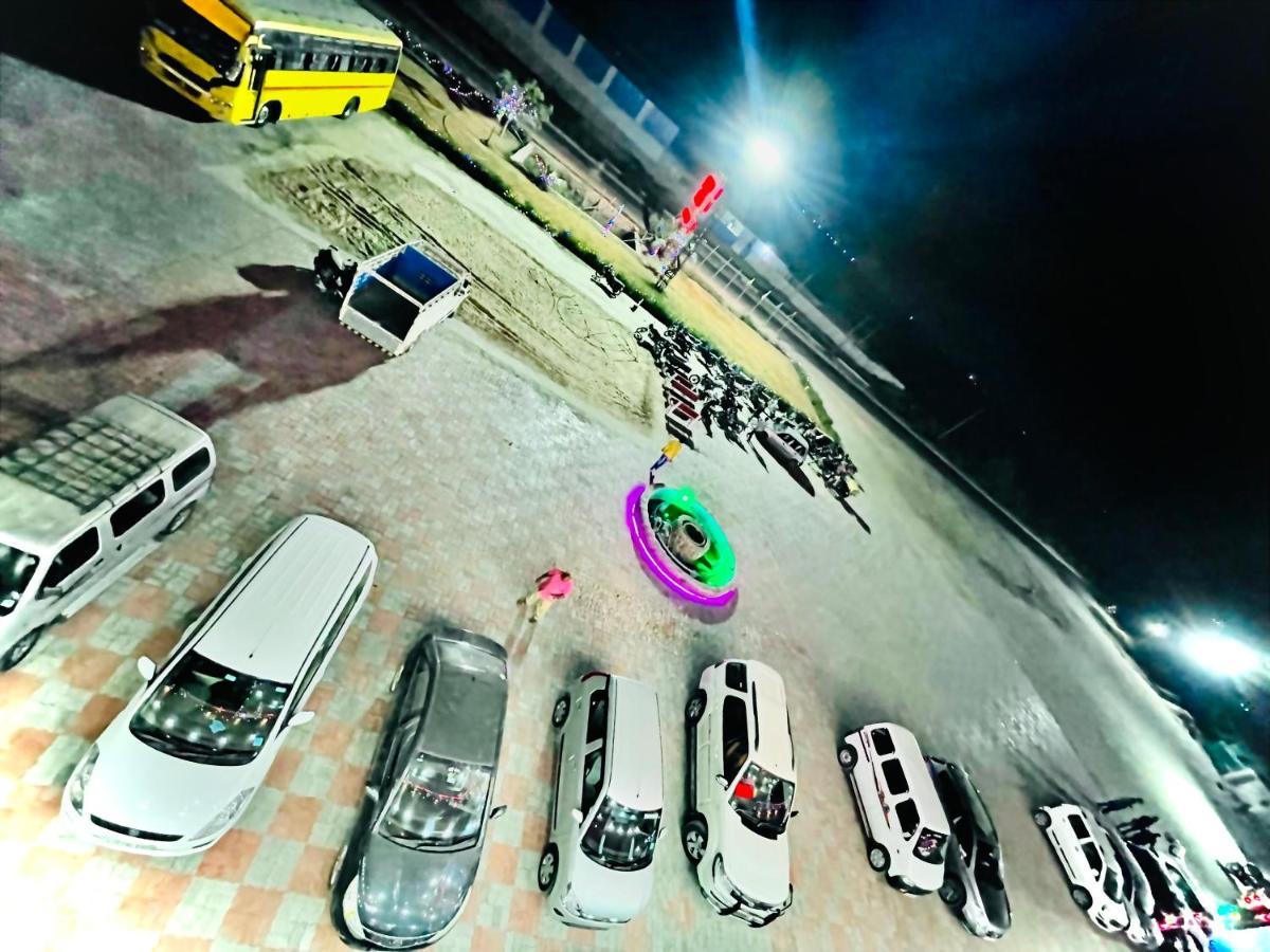 Kesar Hotel Viramgam Bagian luar foto
